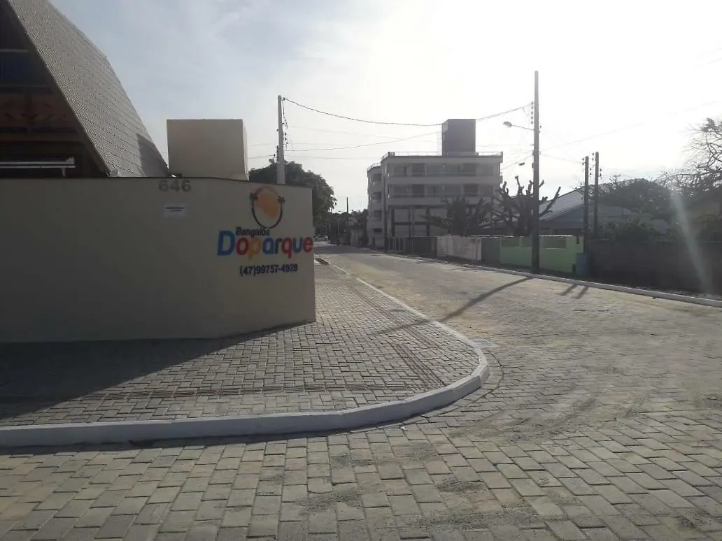 Bangalos Do Parque Penha  Πανσιόν